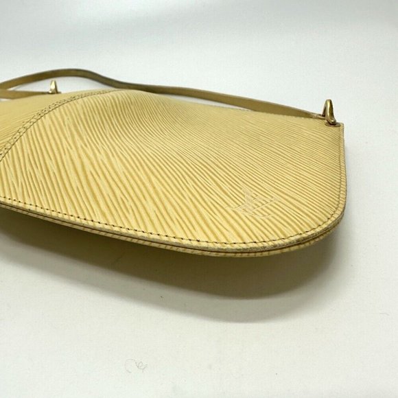 LOUIS VUITTON Epi Pochette- Demilune Shoulder Bag Epi Leather Beige - Picture 7 of 12